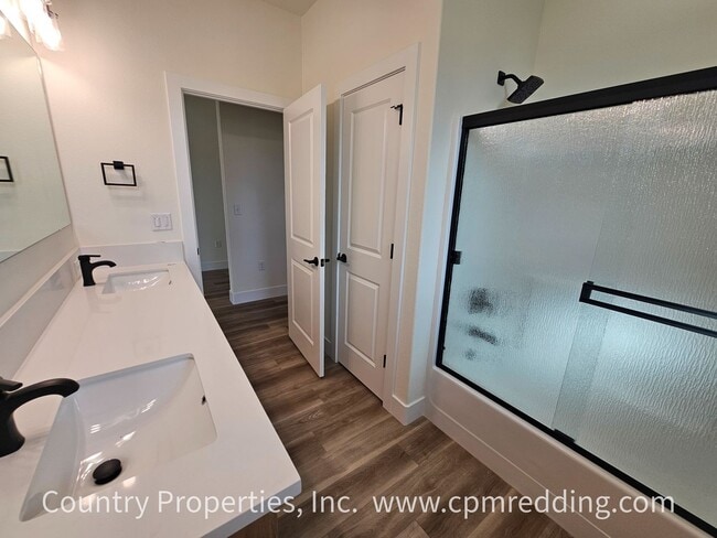 Building Photo - Stunning Brand New 4-Bedroom House in Rive...