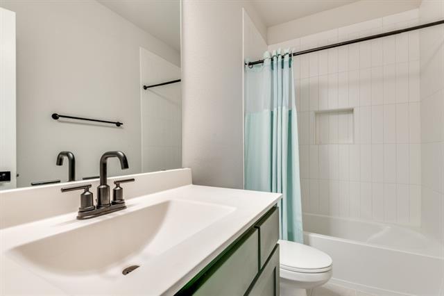 Building Photo - 704 Yellow Warbler Wy