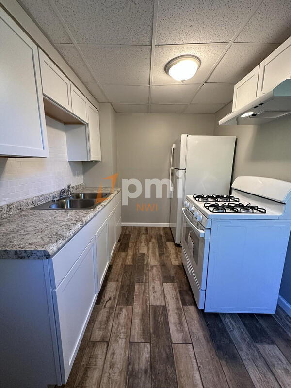 Building Photo - 6136-6138 Ray Ave