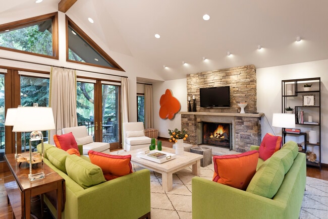 Building Photo - 207 N 2nd St