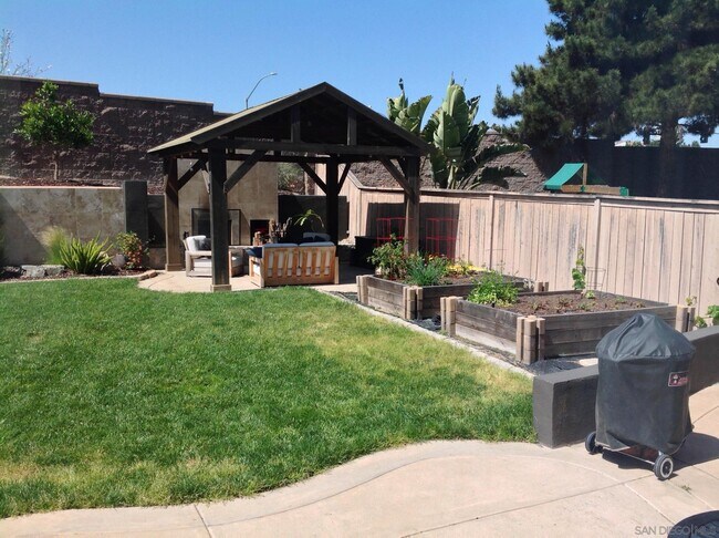 Building Photo - 1117 Mt Dana Dr