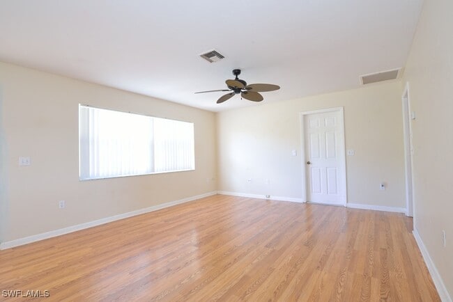 Building Photo - 1579 25th St SW