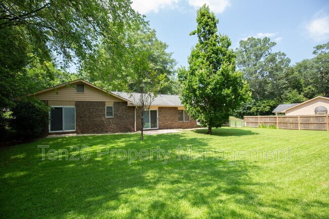 Building Photo - 1430 Lokey Dr