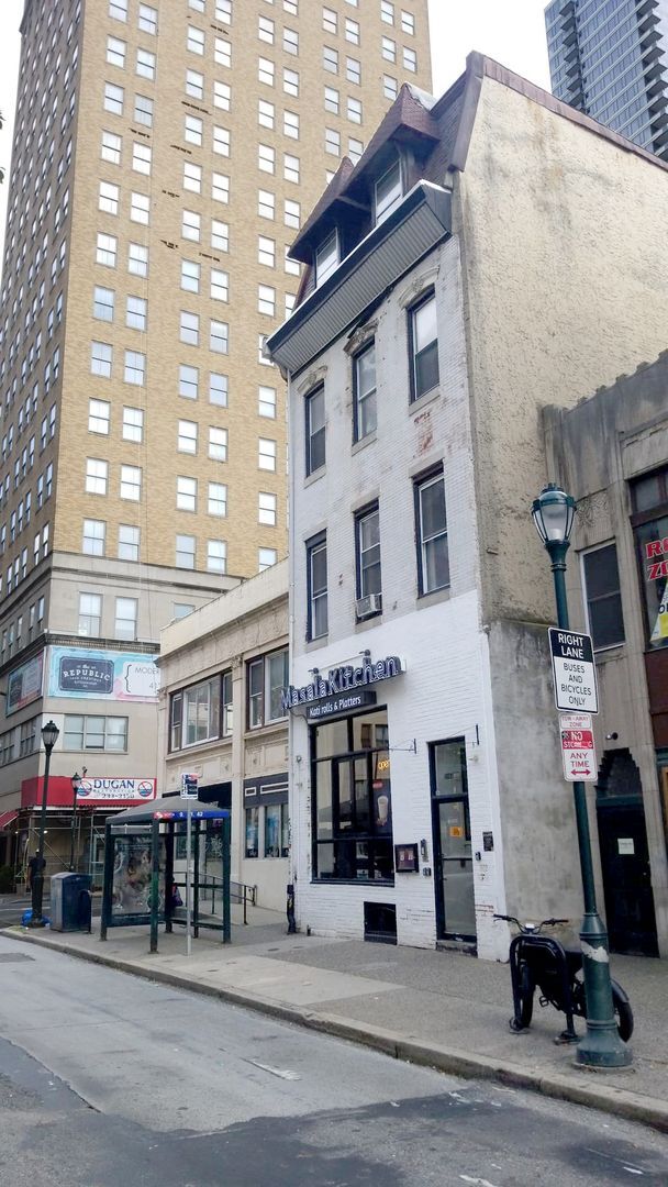 Building Photo - Beautiful and very spacious 3-bedroom unit...