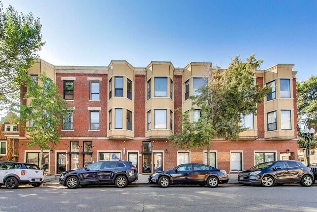 Building Photo - 2255 W 24th St