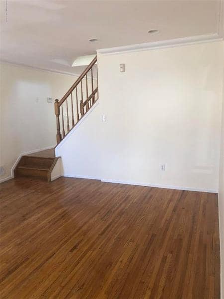 Building Photo - 14 Pebble Ln