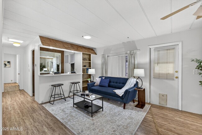 Building Photo - 5807 E Leonora St