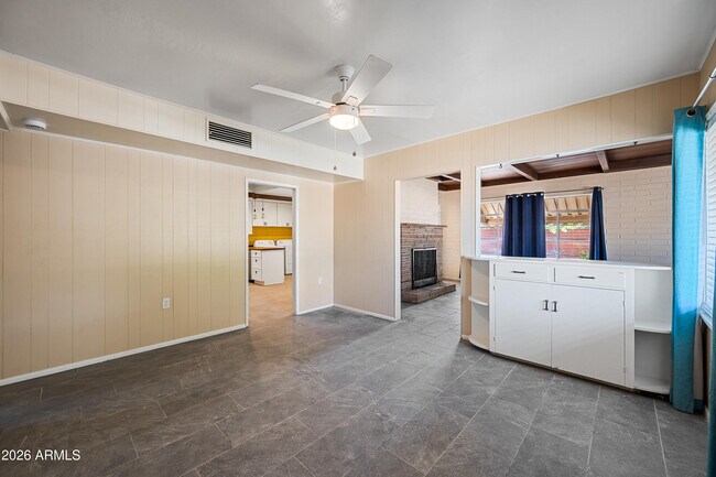 Building Photo - 4019 N 22nd Ave