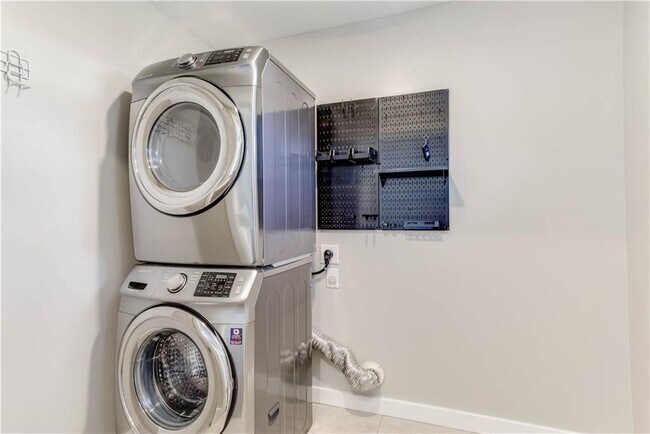 Building Photo - 4702 Bandera Rd