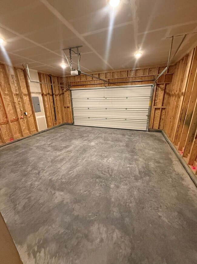 Building Photo - 6326 Laud Pt