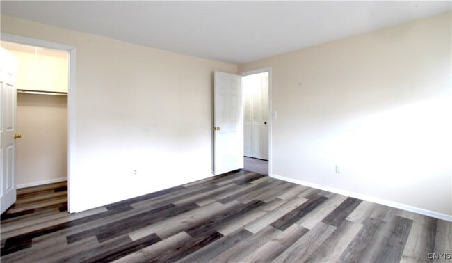 Building Photo - 8394A Shallowcreek Rd