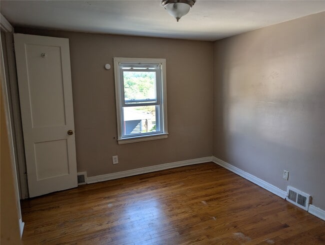 Building Photo - 86 Burr Ave