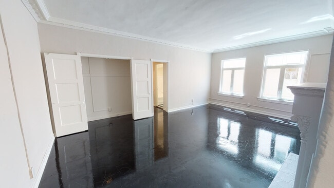 Living room - Serrano Towers