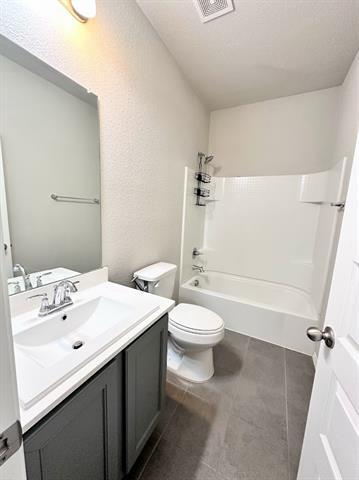 Building Photo - 3018 Montrose Ct