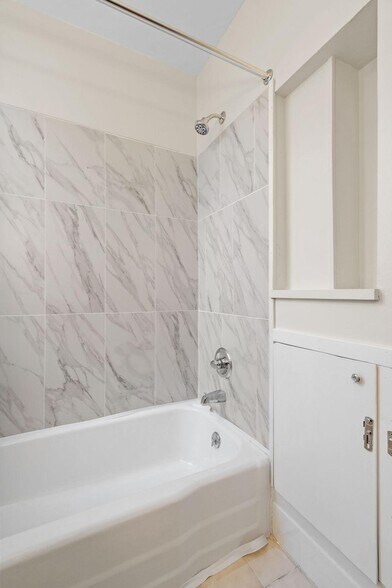 Building Photo - 2744 Fremont Ave S