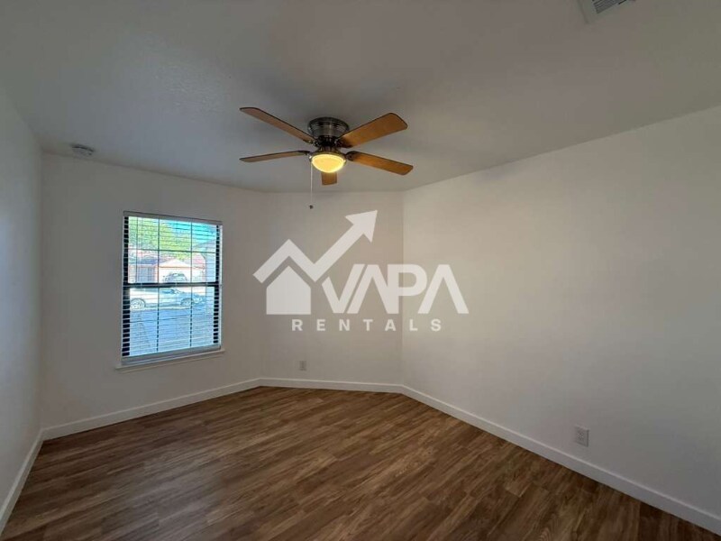 Building Photo - 10038 Raven Field Dr