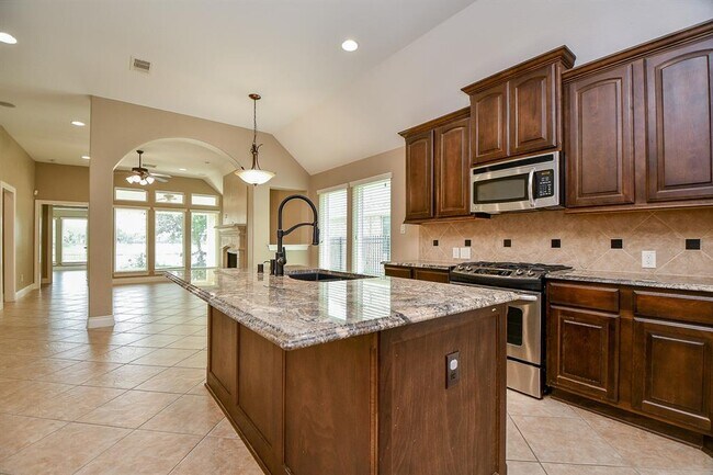 Building Photo - 26115 Serenity Oaks Dr