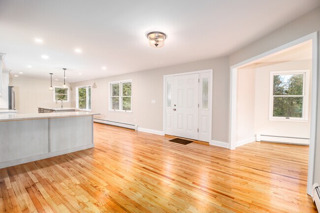 Building Photo - 85 Ironworks Hill Rd