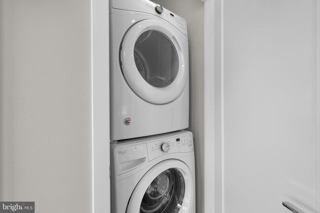 Building Photo - 502 Diamondback Dr