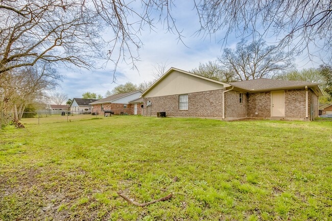 Building Photo - 3809 Wood Sorrel Dr