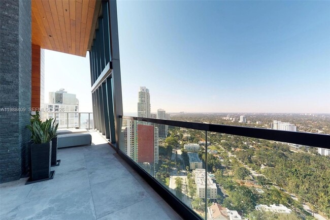 Building Photo - 1451 Brickell Ave