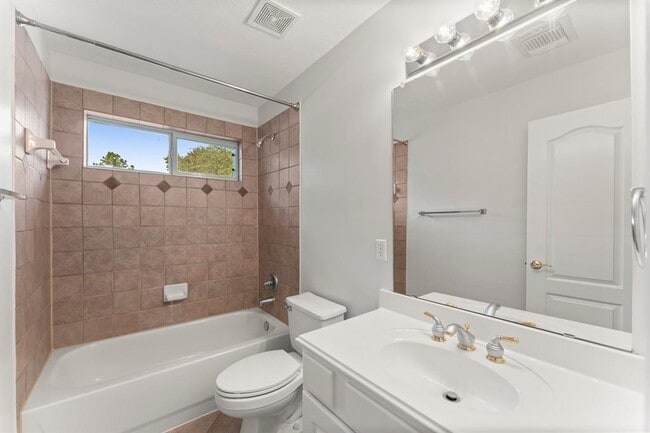 Building Photo - 23214 Goldensong Ct