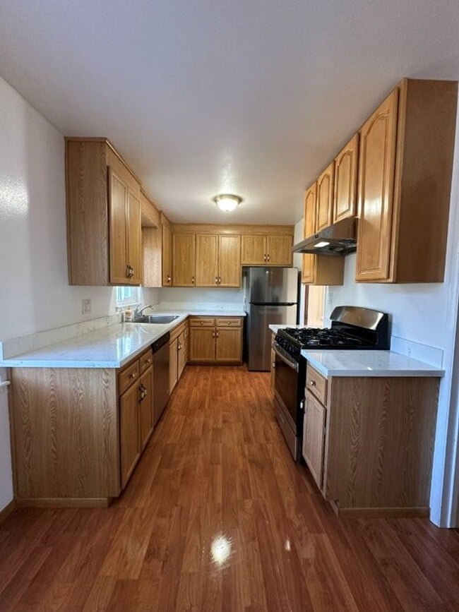 Building Photo - Nor Cal Realty, Inc. - 3 Bedroom 2  Bath with 2 car garage