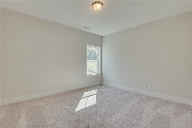 Building Photo - 422 Pump House Rd