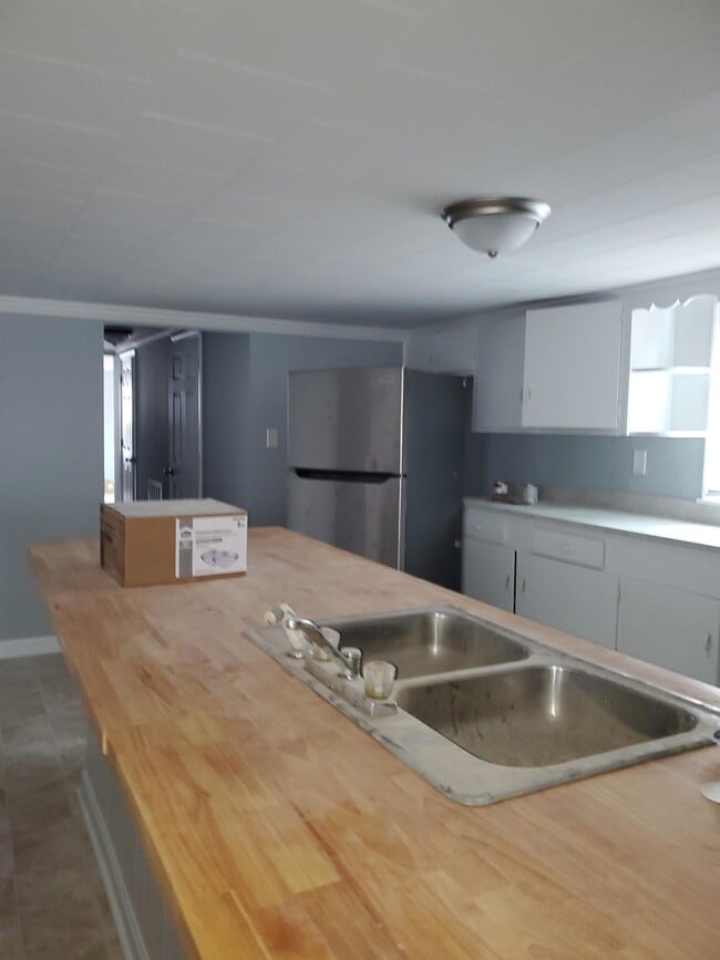 Building Photo - 4514 Sterling St