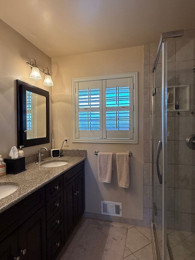 Building Photo - Spacious 4-Bedroom Home, Cupertino Schools...
