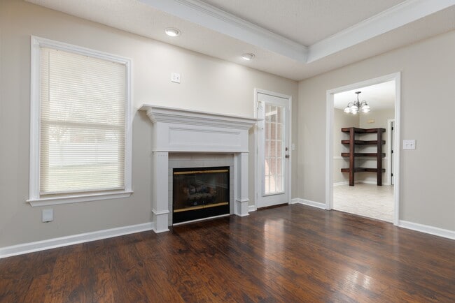 Building Photo - 102 Bordeaux Ln