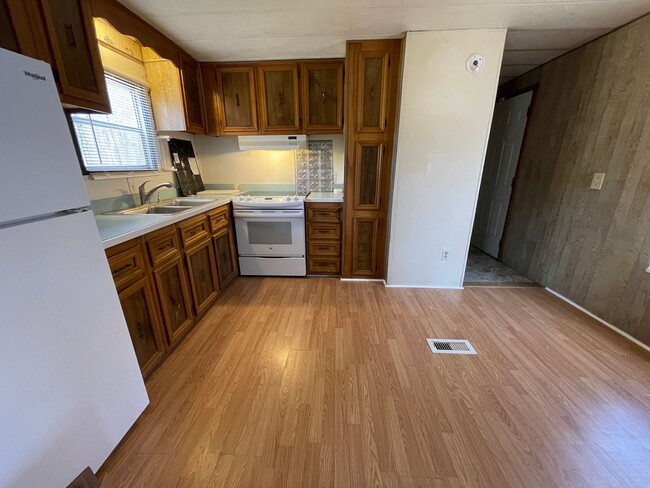 Building Photo - Two bedroom + Office mobile home in peacef...