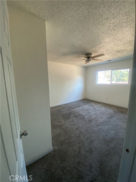 Building Photo - 626 W San Joaquin Ave