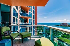 Building Photo - 300 S Pointe Dr