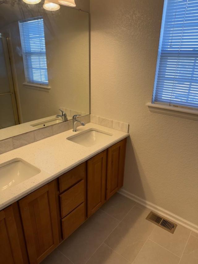 Building Photo - 3902 Jericho St