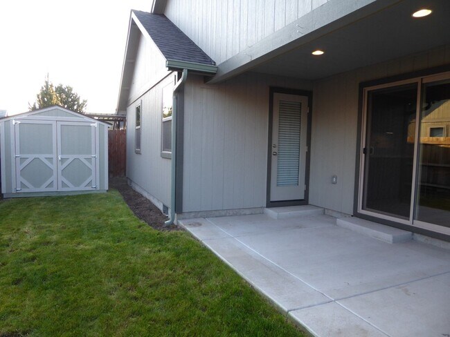 Building Photo - 21190 Capella Pl