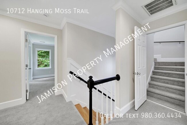 Building Photo - 10712 Hanging Moss Trail