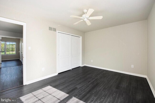 Building Photo - 131 Gleneagles Dr