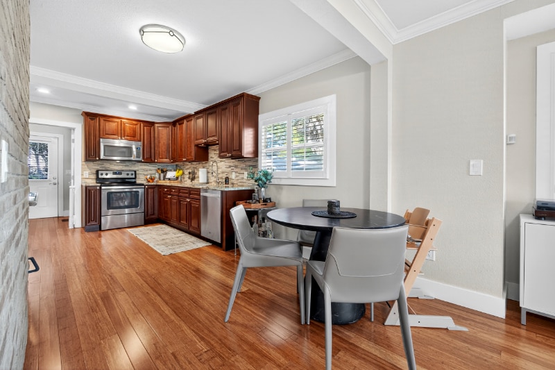 Building Photo - 1017 12th Ave N