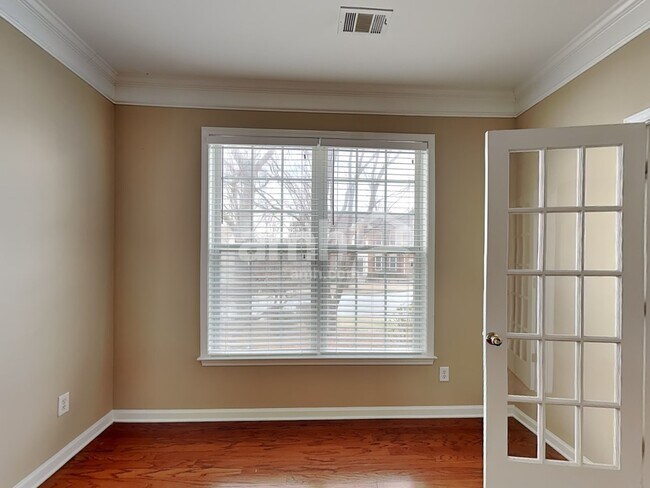 Building Photo - 5715 Oxborough Way