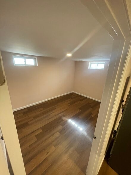 Building Photo - 209 Central Park Rd