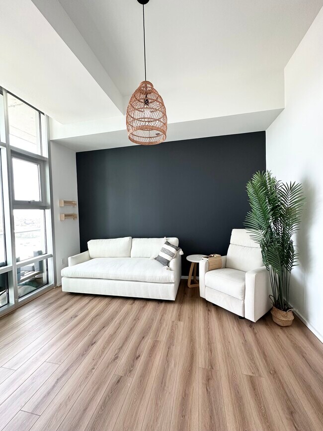 Building Photo - 700 12th Ave S