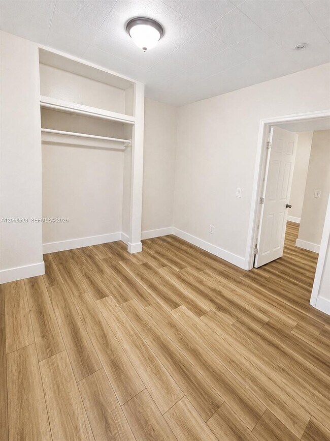 Building Photo - 36 NE 60th Terrace