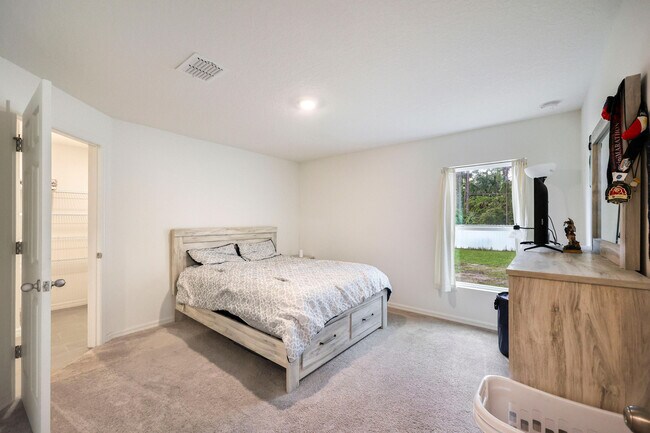 Building Photo - 1316 Gibralter St SW