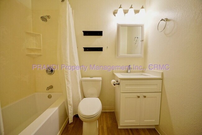 Building Photo - 24 Lassen Ln