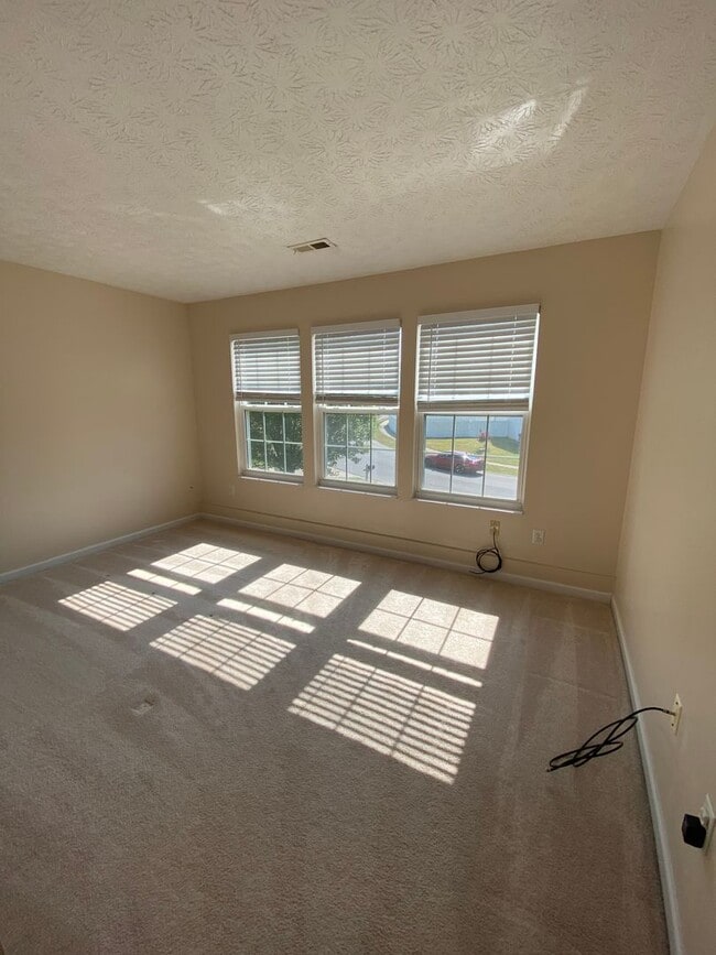 Building Photo - 4221 Dobbin Cir