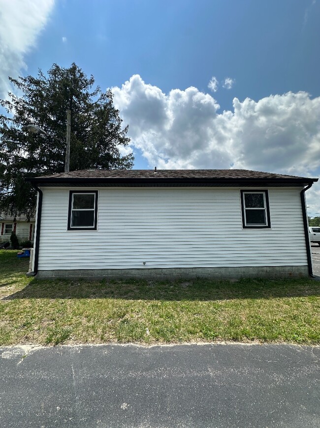 Building Photo - 733 W White Horse Pike