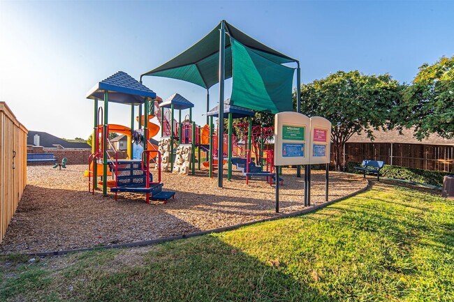 Building Photo - 8036 Branch Hollow Trail