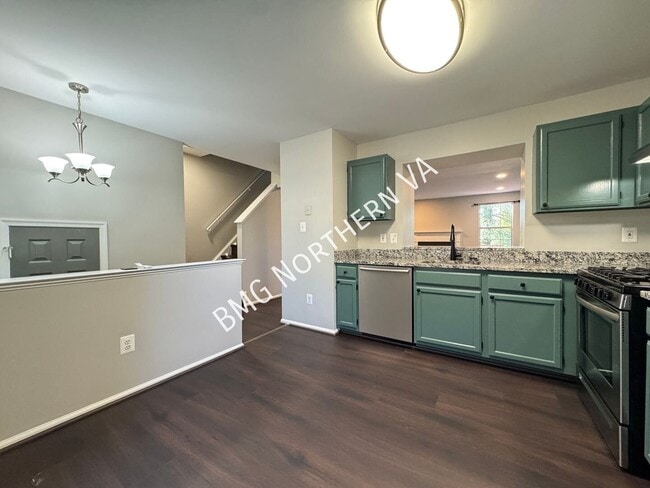 Building Photo - 8651 Centerton Ln