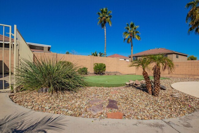 Building Photo - Spacious & Elegant Home with Resort-Style Backyard in Gated Community